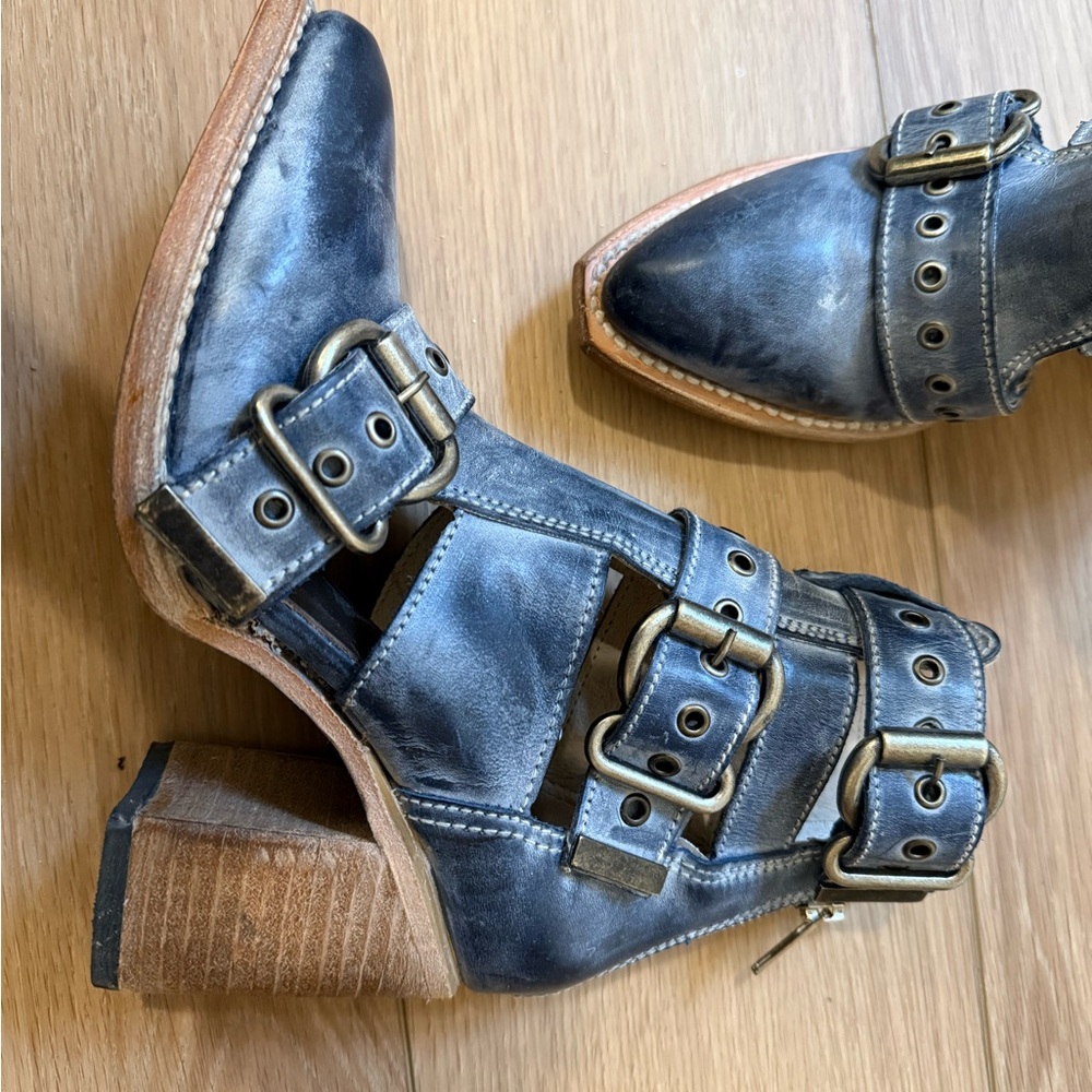 Freebird Joust Blue Buckle Heeled Boots. Brand new - Picture 2 of 6